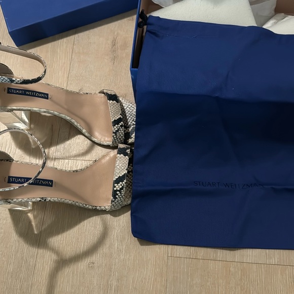 Stuart Weitzman Nude Clear heel python heels size 8 like new - Picture 7 of 7